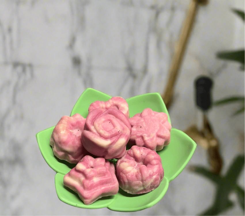 Lotus shaped soap dish with small soaps - Butter Me Bliss LLC