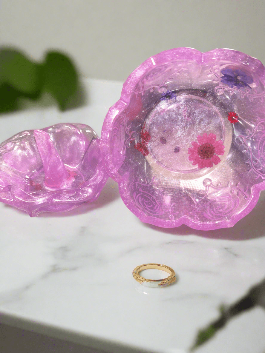 Ring holder and matching bowl - Butter Me Bliss LLC